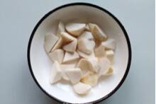 怎么做一份美味的剁椒芋头蒸咸肉 ？