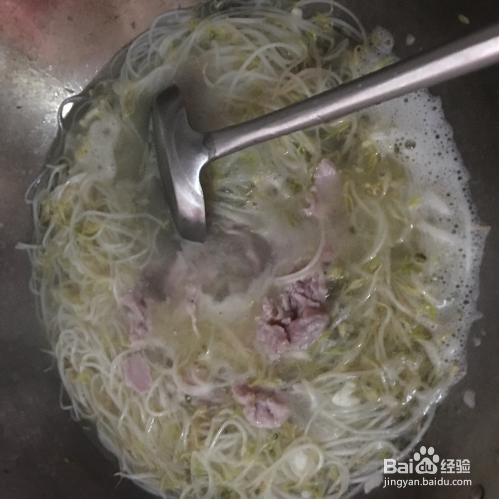 秋高气爽，来一碗豆芽汤润润燥！