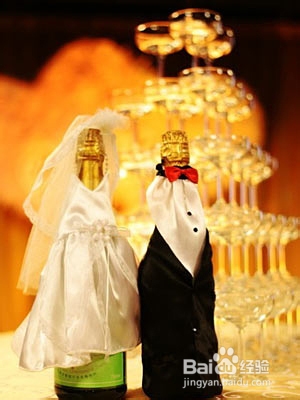 个性酒瓶婚宴中的美的印记