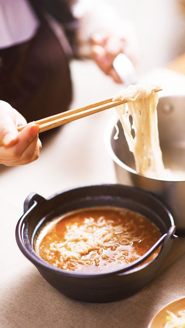 鲜虾金针菇沙茶荞麦面