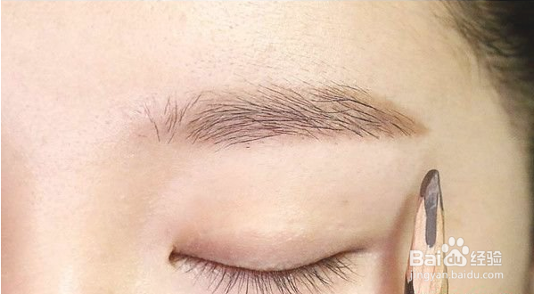 金世正的眼妆怎么画