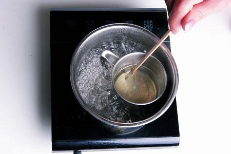 给液体加热时，试管底部与灯芯接触会有什么不良后果