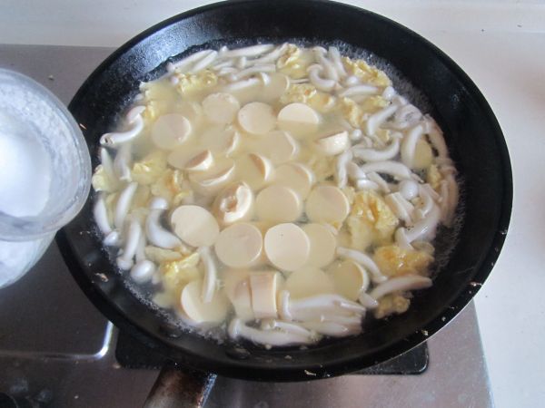 白玉菇鸡蛋豆腐羹