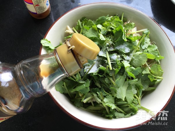 鸡丝拌黄瓜的做法