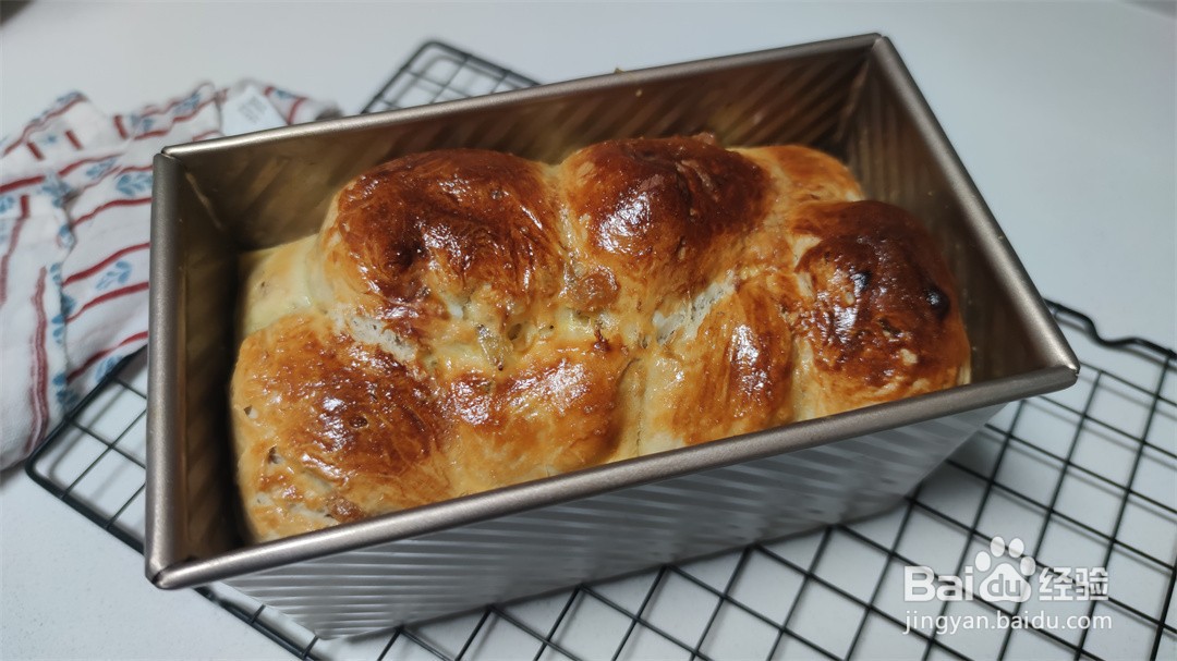 手撕千层葡萄干牛奶吐司