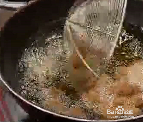 焦熘丸子的制作方法