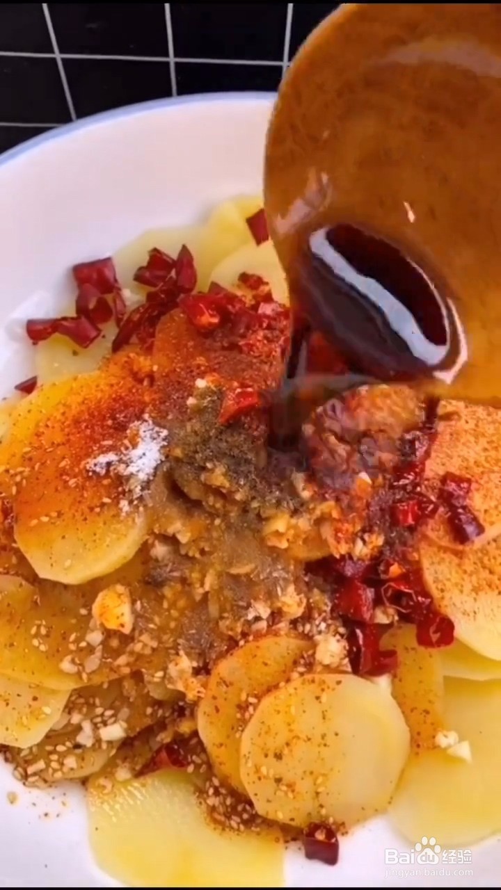 如何制作香辣凉拌土豆片