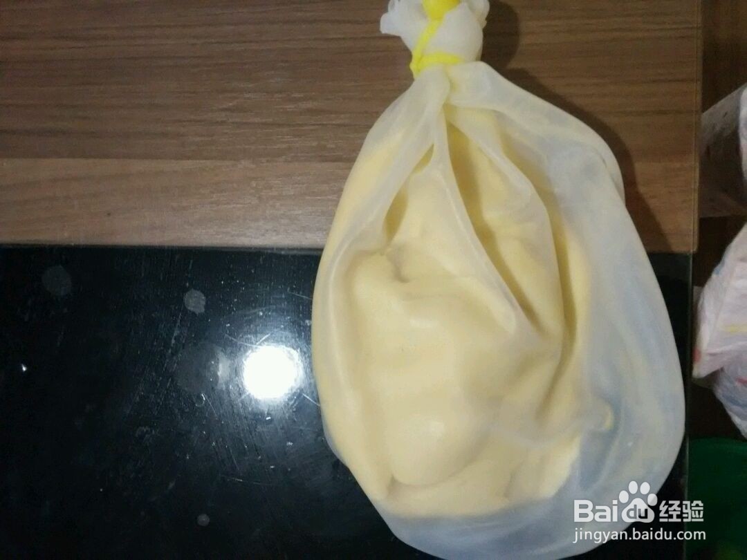 奶香小面包的做法