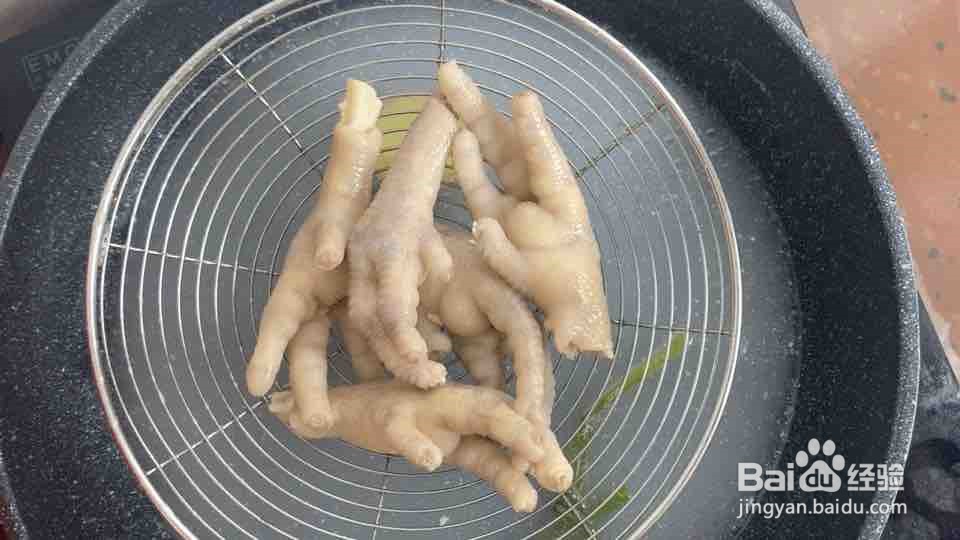 鸡爪这样做，香糯软烂，好吃到光盘