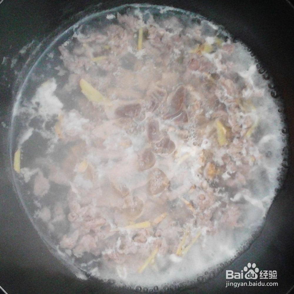 缺铁性贫血食疗菜品之：[1]汆猪肝瘦肉汤