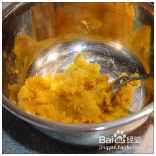 冰淇淋店里不分季节的甜品-----红豆沙芋圆