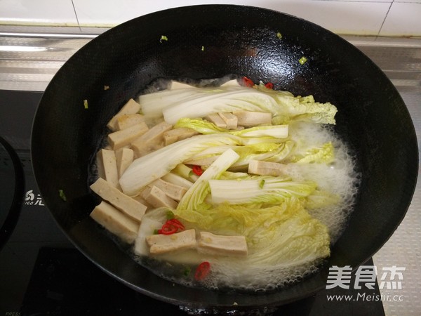 娃娃菜炒豆腐