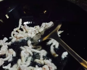 肉丝烧冻豆腐
