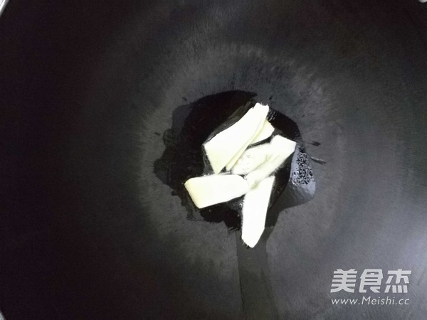 养生羊腩煲的做法