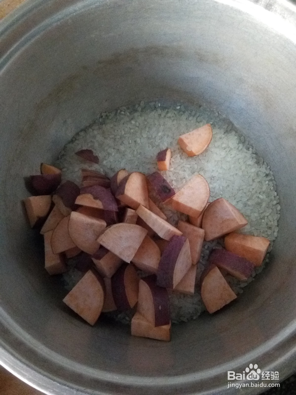 大米枣干地瓜粥