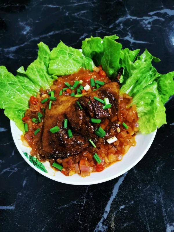 酸辣鲜香酱鸭腿