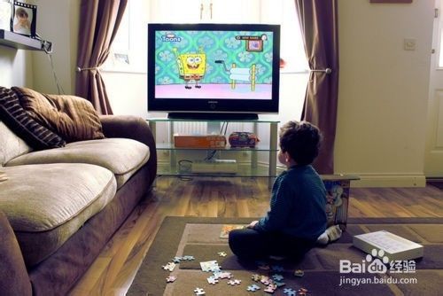 如何正确引导孩子少看电视
