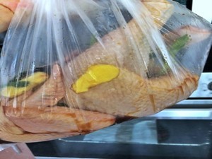 电饭煲荷叶鸡的做法