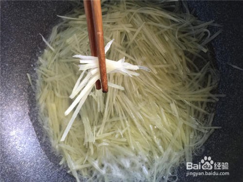 开胃酸辣土豆丝的做法