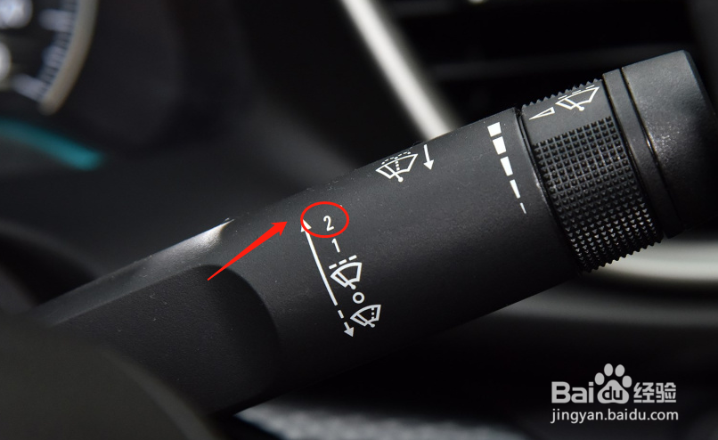 别克英朗车辆雨刮怎么使用