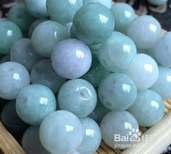 如何让自己的翡翠饰品保养的像新的一样？