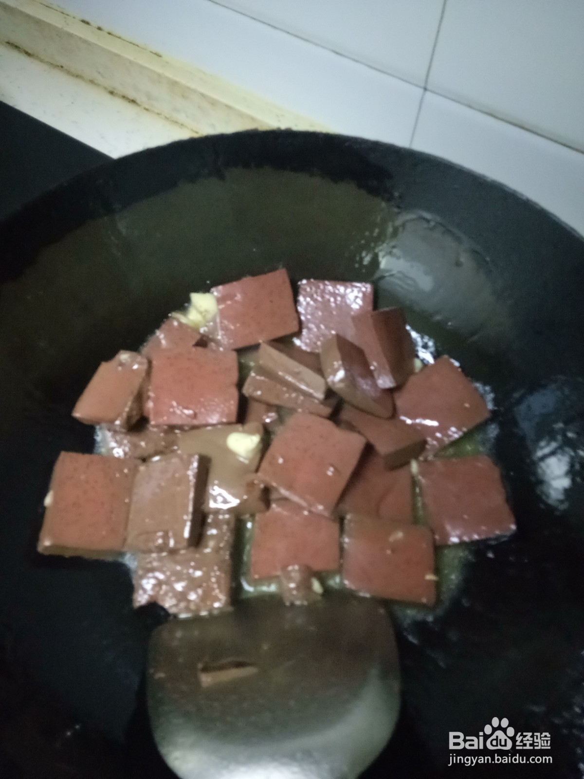 家常青椒炒鸭血