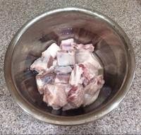 花生排骨汤的做法