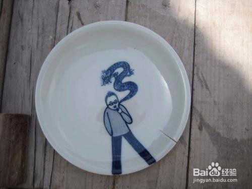 锅碗瓢盆上面的标签怎么清除