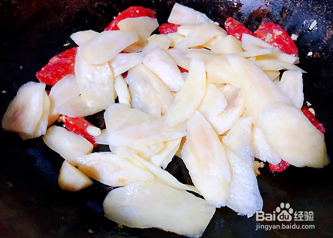 茭白炒腊肠的做法