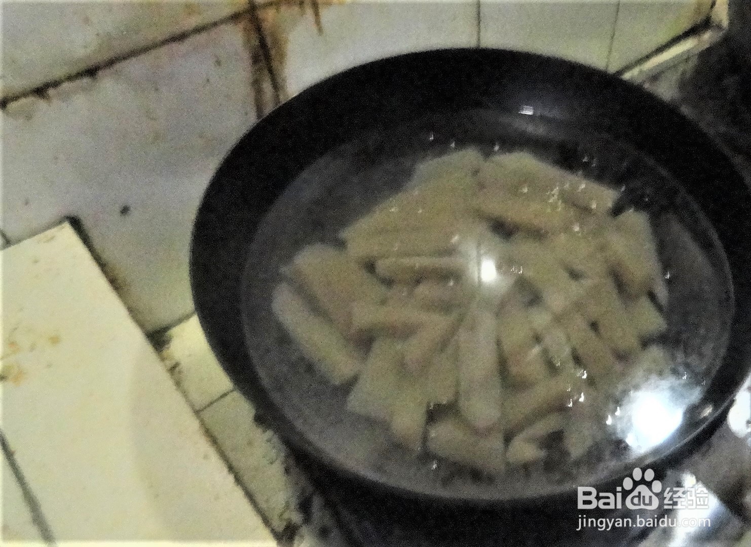 魔芋平菇煮嫩鸡的做法？