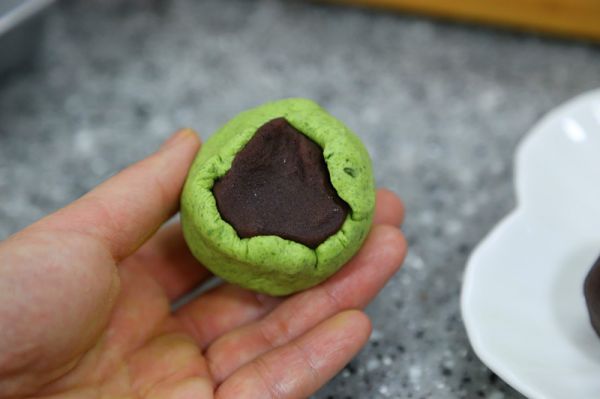 咸蛋黄肉松青团和红豆沙青团超级详细