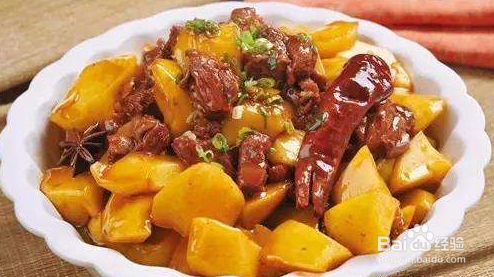 土豆炖鸽子的做法
