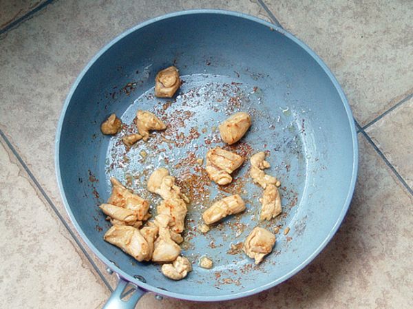 咖喱鸡肉盖浇饭