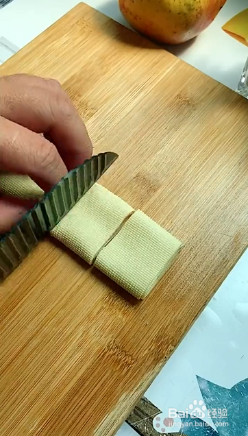 如何制作豆皮金针菇