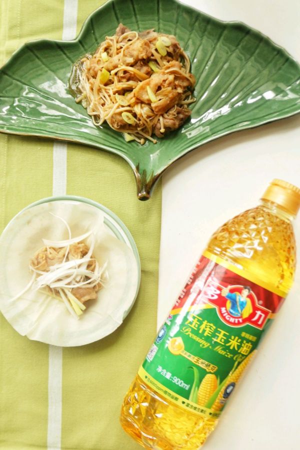 极鲜肥牛金针菇卷