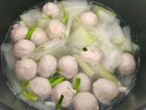 养生食补冬瓜肉丸汤的做法