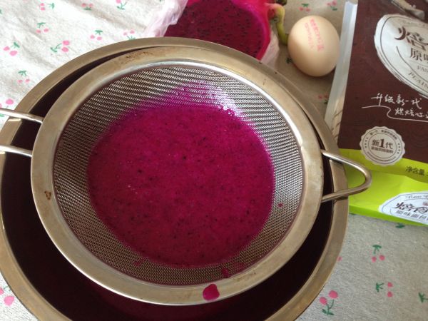 火龙果花瓣吐司