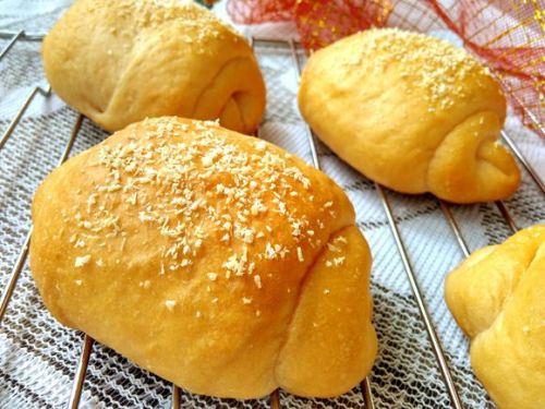 美食/营养 > 主食做奶油蛋糕剩下的一点奶油,粉红奶油.