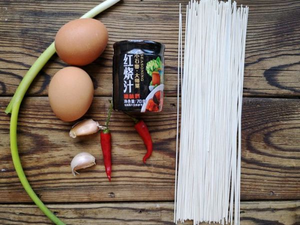 厨房小白都能做好的荷包蛋焖面