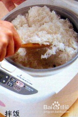 如何快速做出炒饭中粒粒分明的白米饭