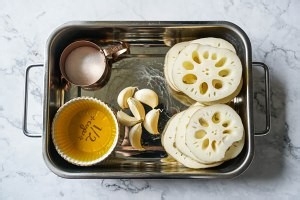 如何制作美味的慢炸藕片