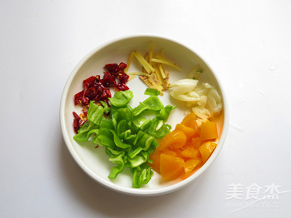 猪肚炒毛豆的做法