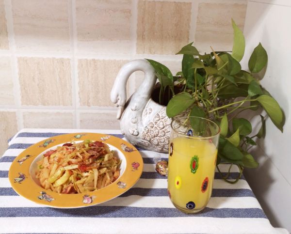 培根番茄洋葱烩饼