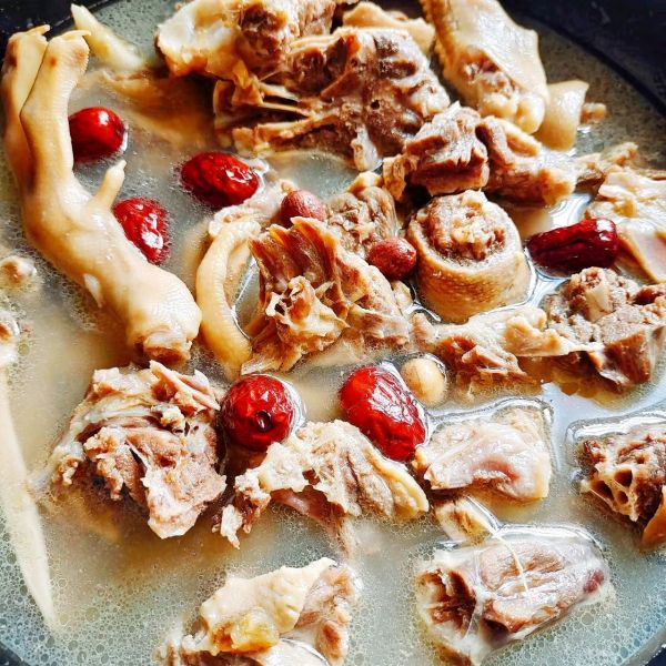 红枣枸杞莲子老鸭汤