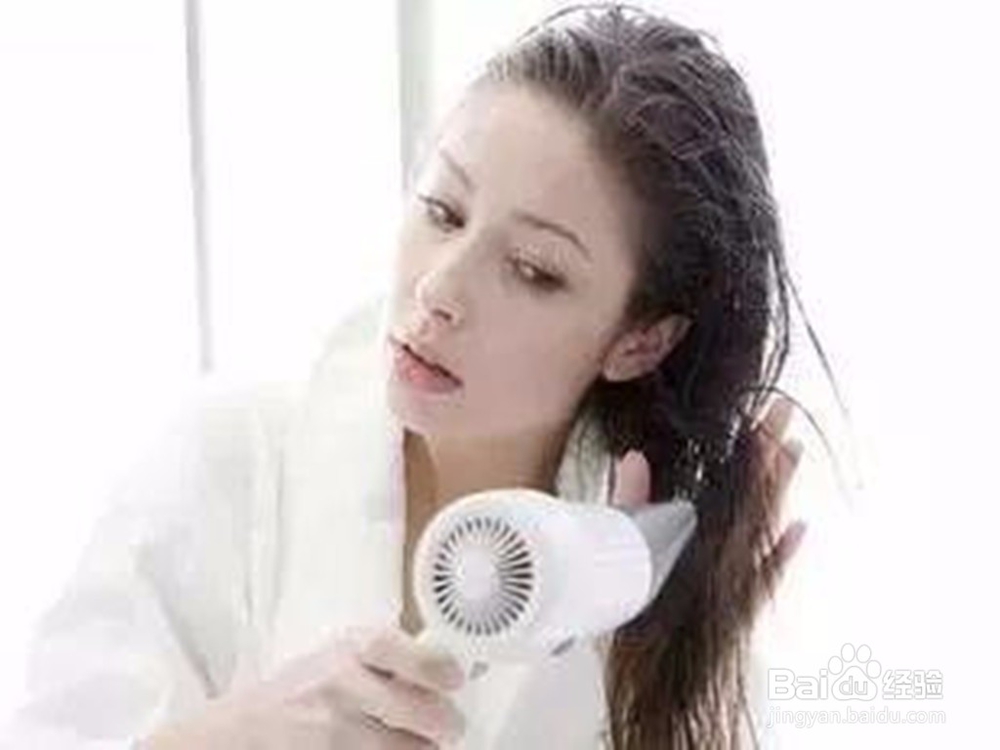 月子期洗头,需注意一些小细节,你做对了吗?