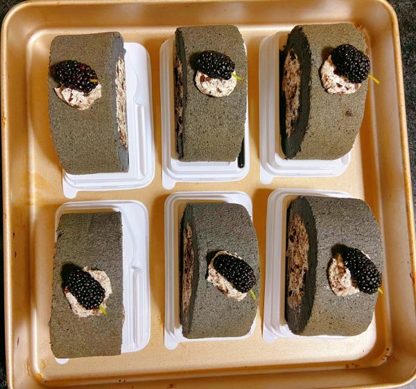 奥利奥桑葚蛋糕卷