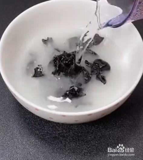 如何正确快速泡发木耳？