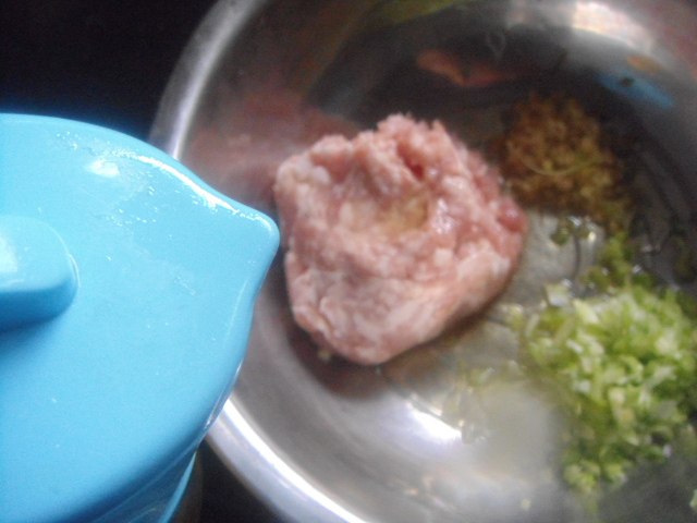 猪肉豆角馅饺子的做法，百吃不腻