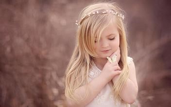 小儿鼻炎有何表现？