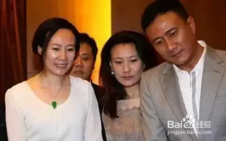 硬汉胡军一家人都爱翡翠，读懂这些你也会爱上它